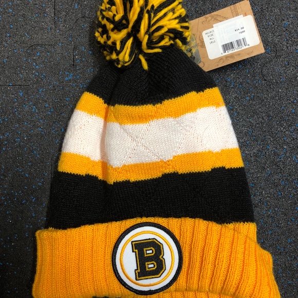 NWT Mitchell Ness Boston Bruins Beenie - Picture 1 of 3